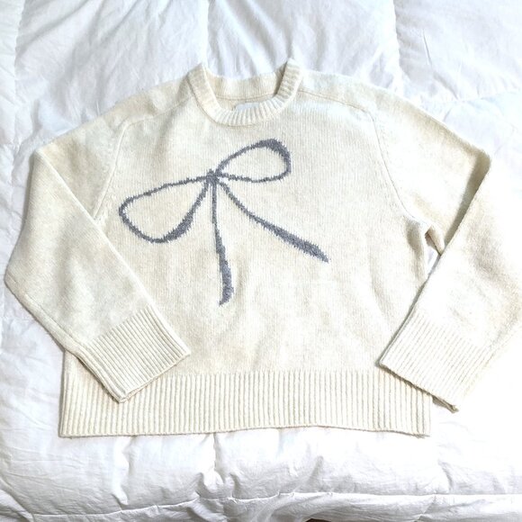 Abercrombie & Fitch Madeline Crew cream knit sweater gray bow S - Picture 2 of 7